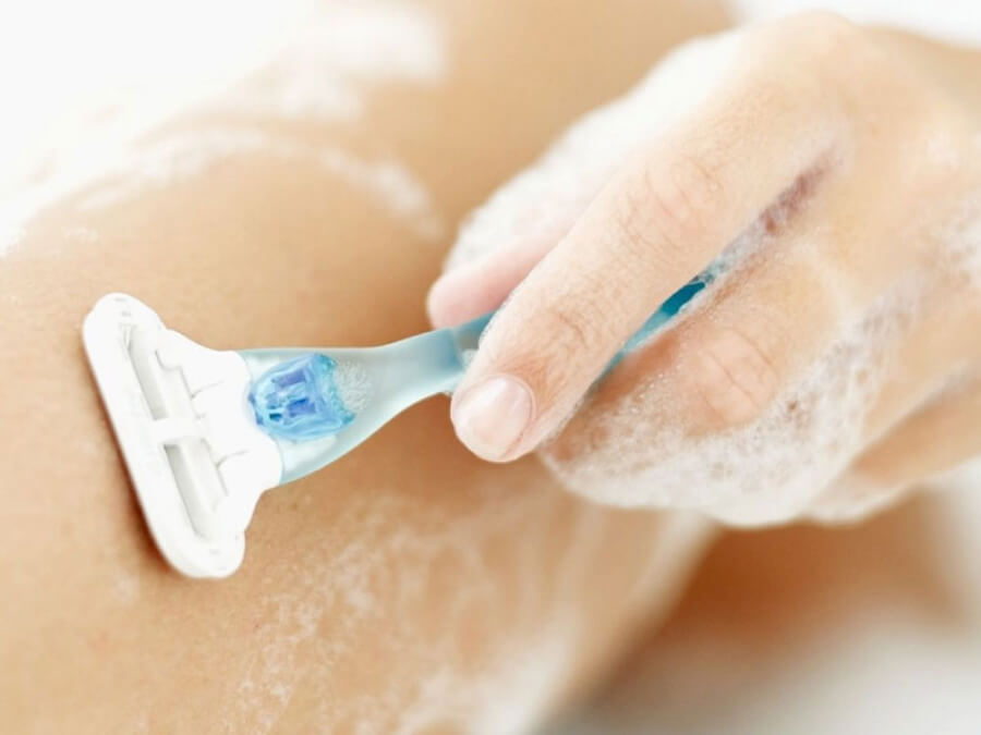 the main image - razor shaving mistakes