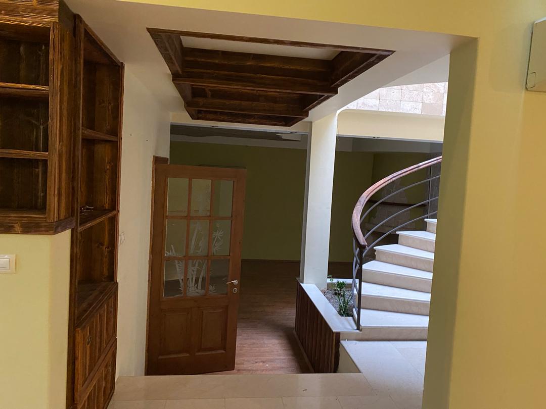 before renovation, photo 6 , house in 157th street 