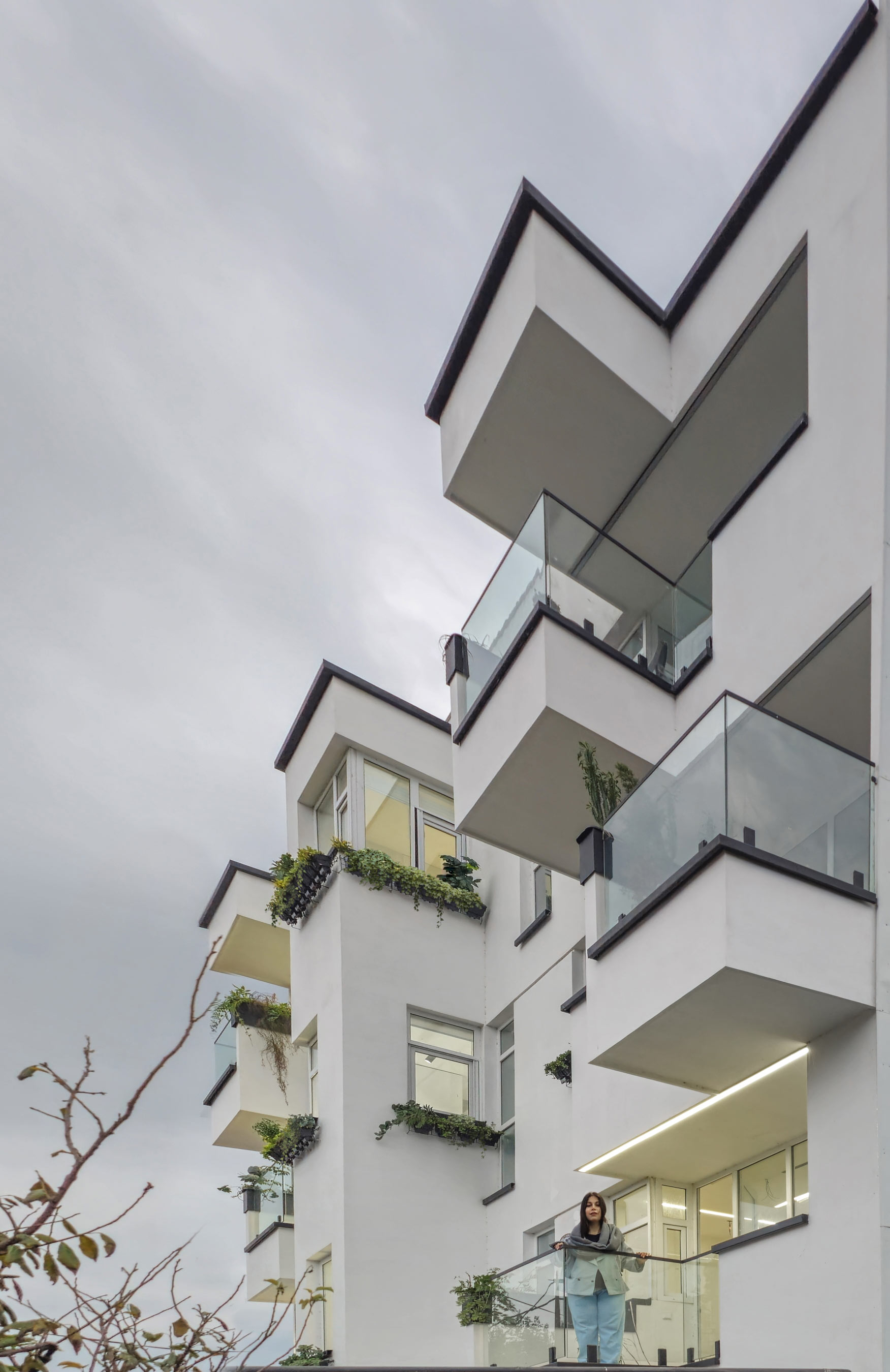 exterior picture, balcony, an apartment near anzali