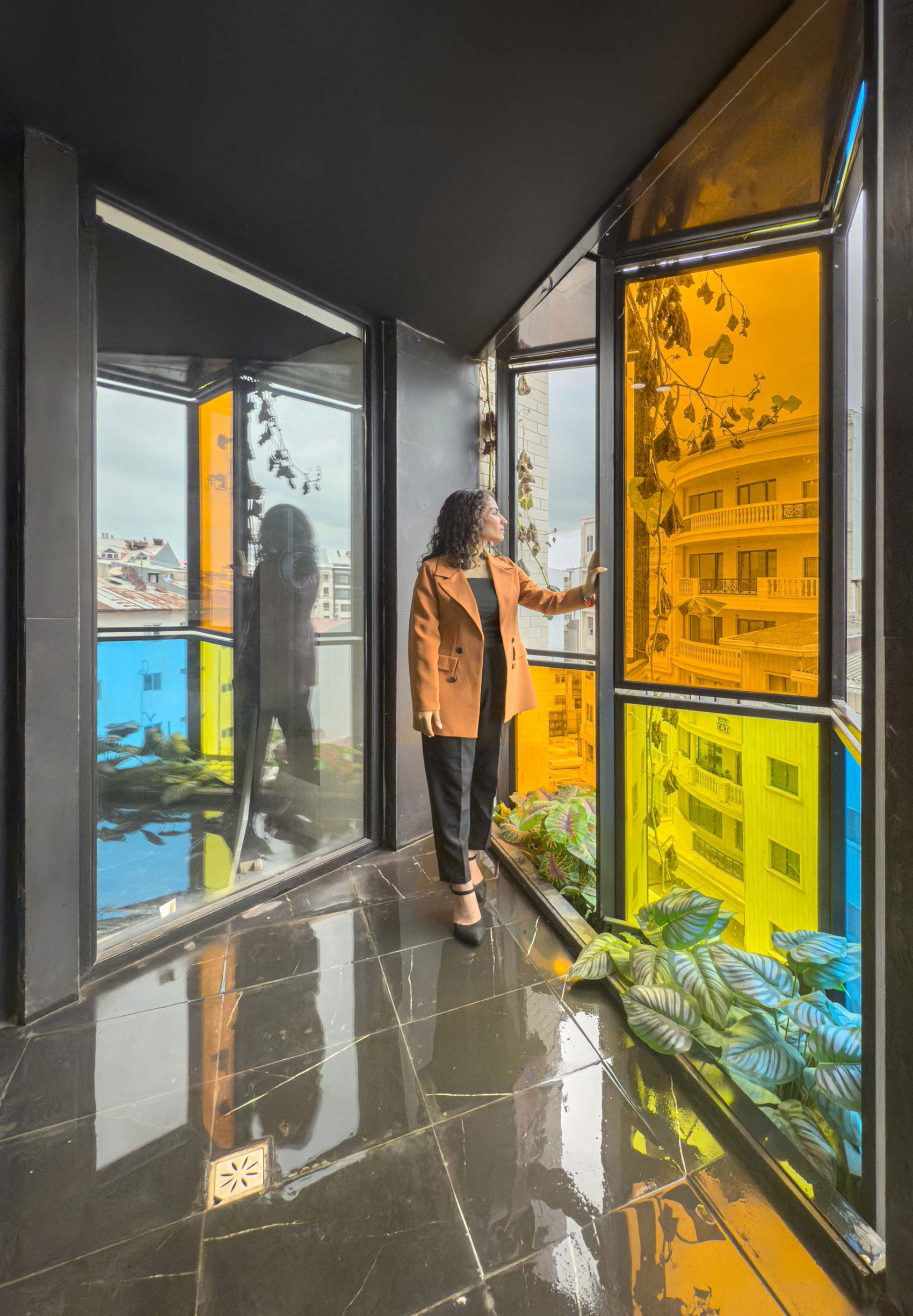 balcony of the bedroom, Penthouse, Penthouse at the Jameh-Chin (Pleated Veil) Apartment