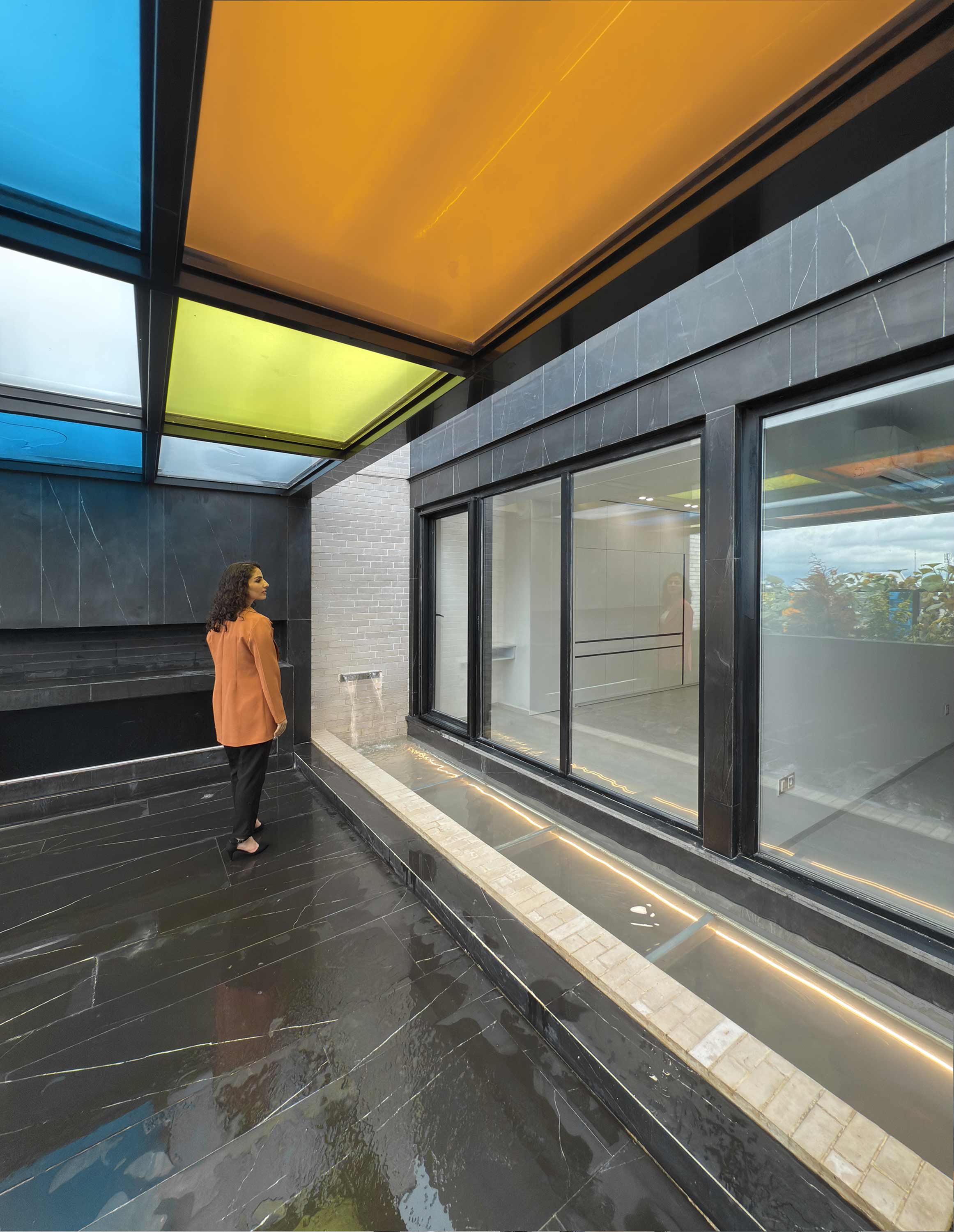 Glass-bottomed pool next to the gazebo, terrace, Penthouse, Penthouse at the Jameh-Chin (Pleated Veil) Apartment