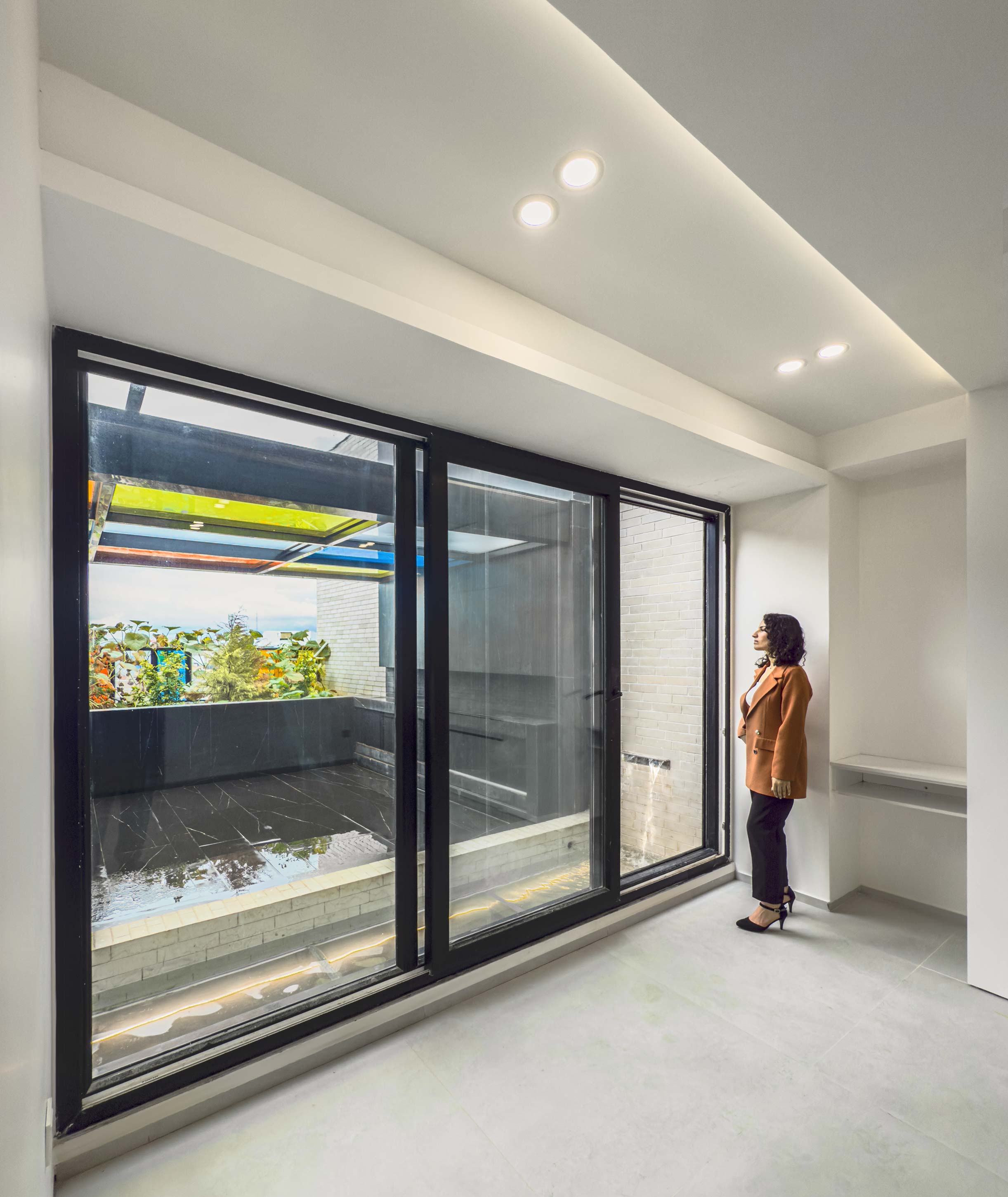 bedroom next to the Glass-bottomed pool, Penthouse, Penthouse at the Jameh-Chin (Pleated Veil) Apartment