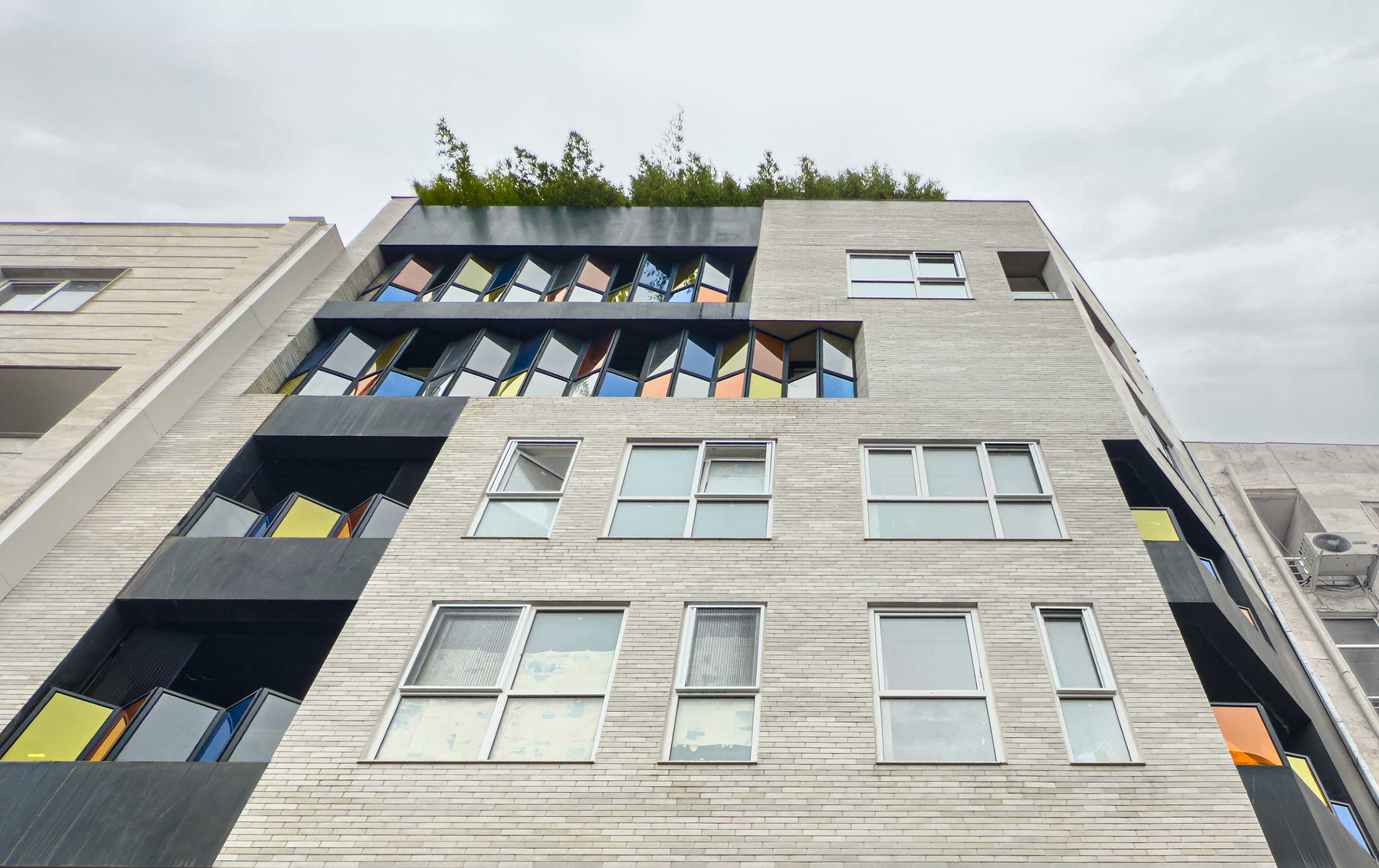 southern facade, closeup, the Jameh-Chin (Pleated Veil) Apartment,100 St, Rasht, Iran