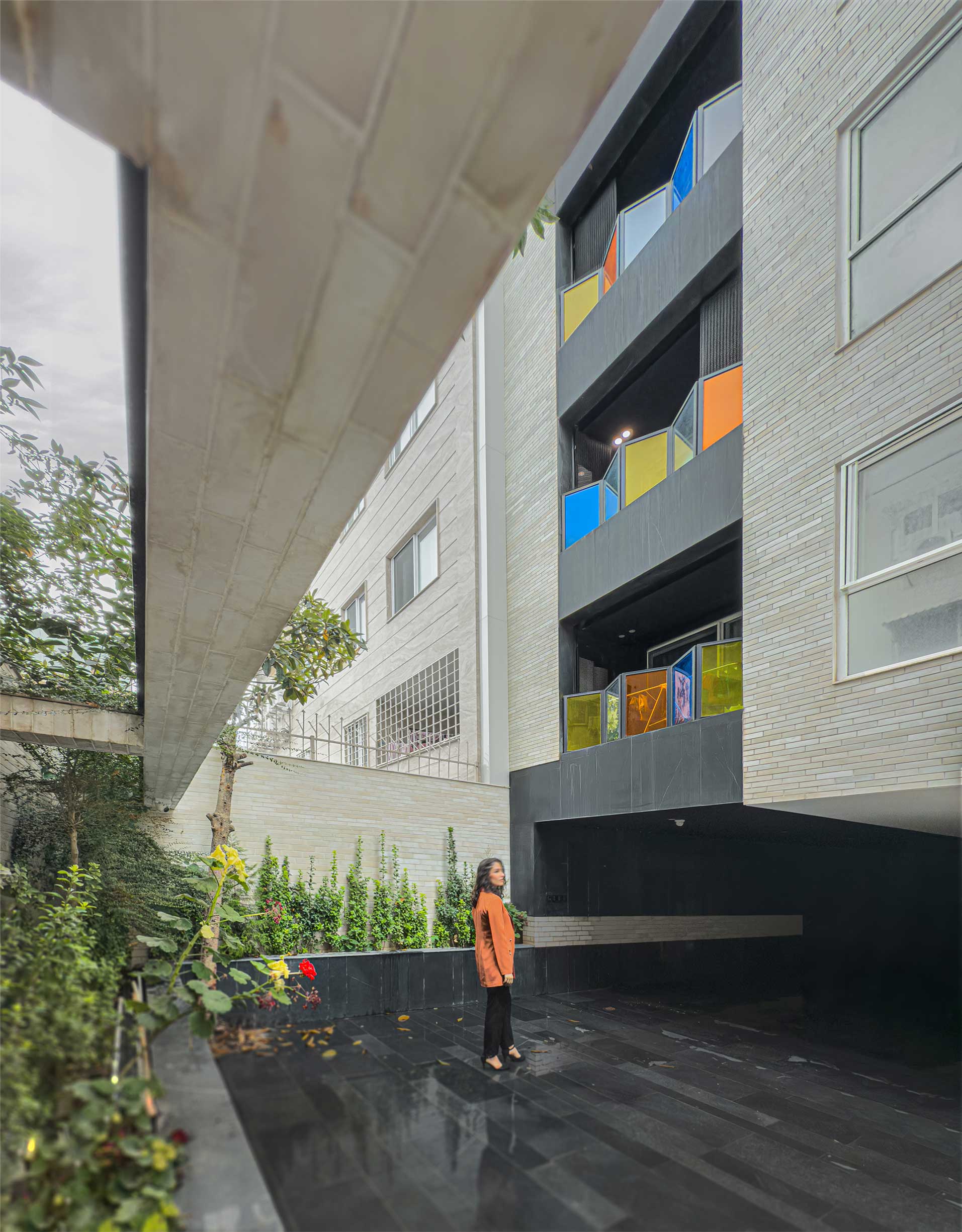 yard, back facade, the Jameh-Chin (Pleated Veil) Apartment,100 St, Rasht, Iran