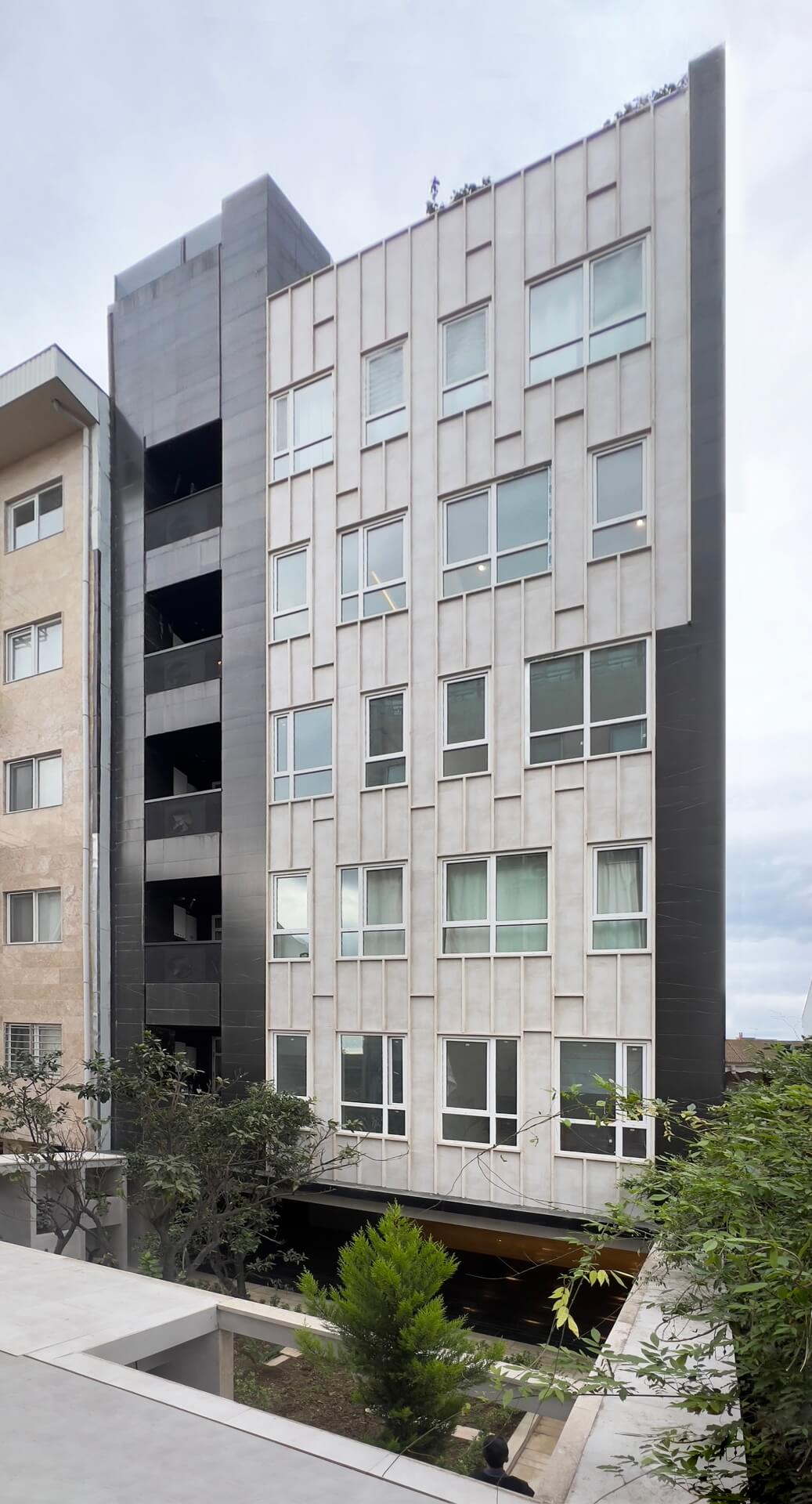 back facade, 93 st. residentail aratment, golsar, rasht, iran 