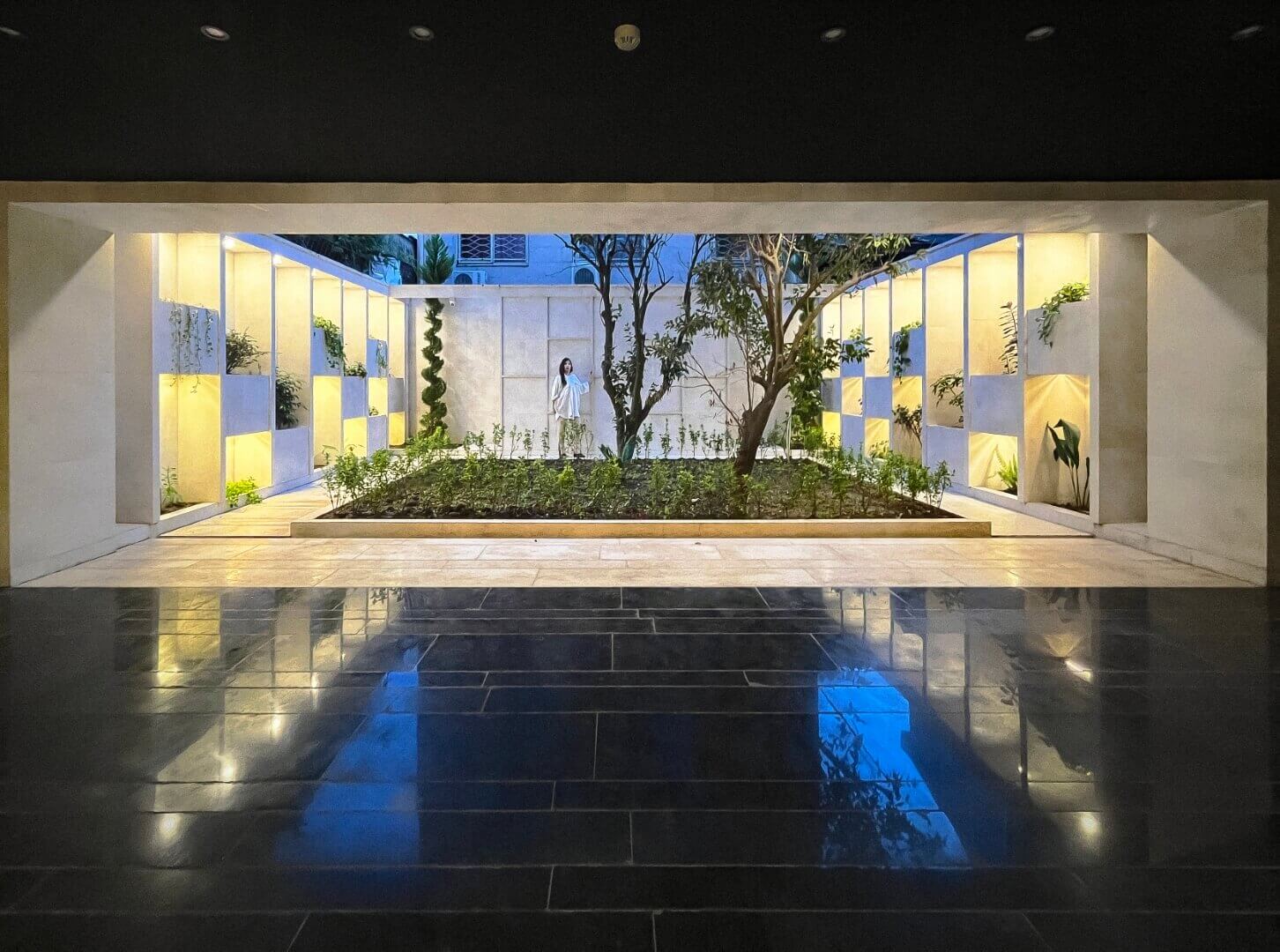 yard complete, night, 93 st. residentail aratment, golsar, rasht, iran